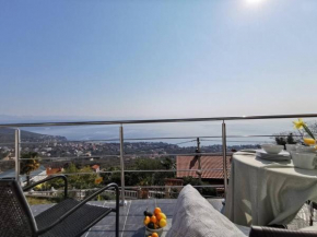 Ferienwohnung mit 180° Meerblick (nähe Opatija), Dobreć